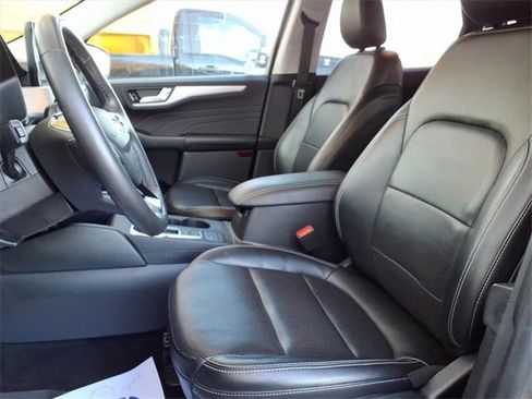 Used 2022 Ford Escape SEL w/ Technology Package image 9