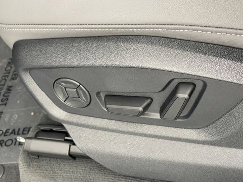 New 2025 Audi Q8 Premium Plus image 23