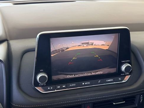 Used 2021 Nissan Rogue S FWD image 21