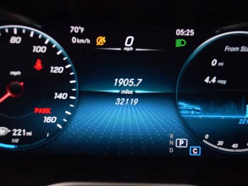 Used 2022 Mercedes-Benz GLC 300 image 25