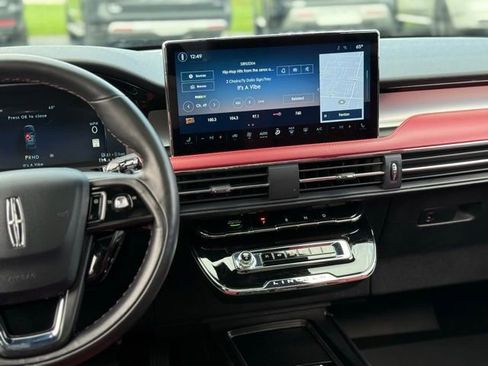 Used 2025 Lincoln Corsair Grand Touring w/ Towing Package image 24