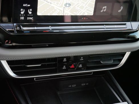 Used 2024 Volkswagen Atlas Peak Edition SEL image 23