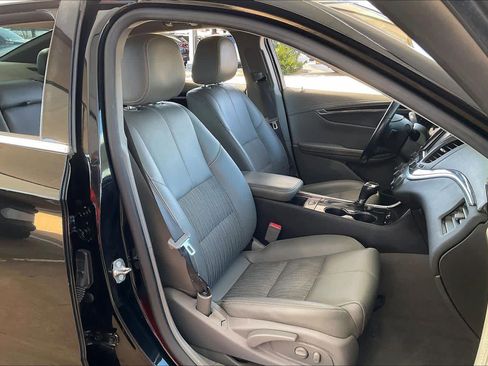 Used 2018 Chevrolet Impala LT image 10