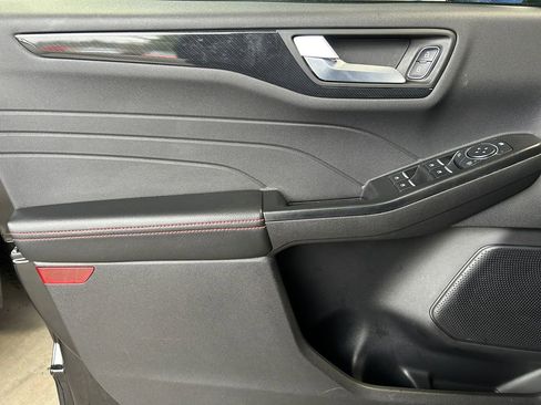 Used 2025 Ford Escape ST-Line image 22