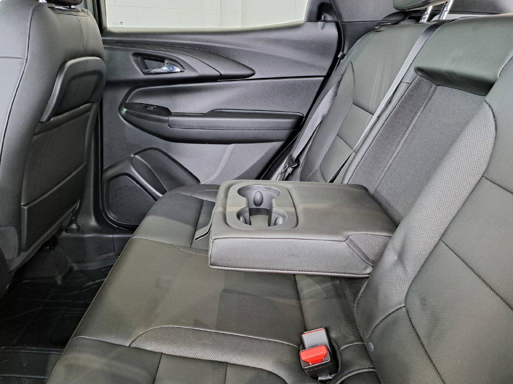 Used 2024 Chevrolet TrailBlazer RS w/ Convenience Package AWD/4WD image 25
