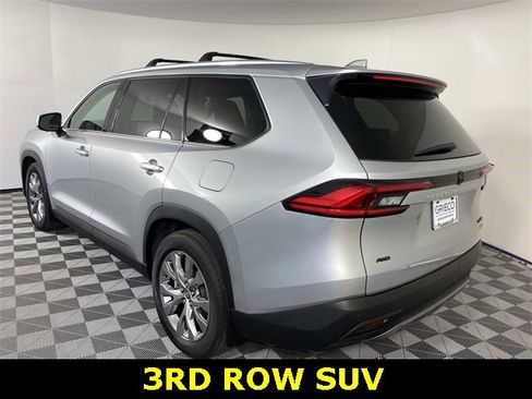 Used 2024 Toyota Grand Highlander Limited image 5