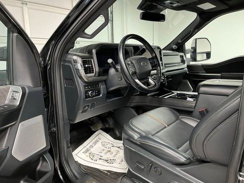 Used 2024 Ford F350 Platinum w/ Tremor Off-Road Package AWD/4WD image 20