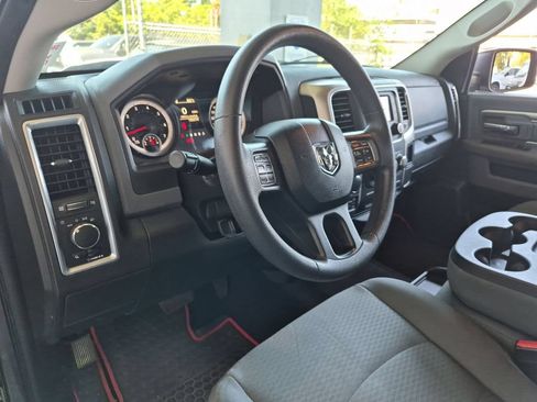 Used 2018 RAM 1500 Classic SLT AWD/4WD image 9