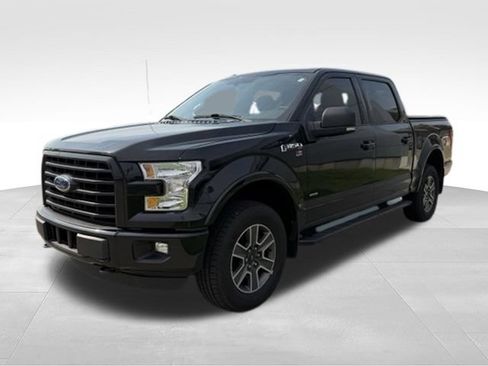 Used 2016 Ford F150 XLT w/ Equipment Group 302A Luxury AWD/4WD image 3