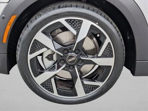 Certified 2025 MINI Cooper S FWD image 24