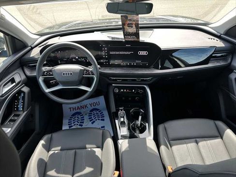 New 2025 Audi Q5 Premium image 18