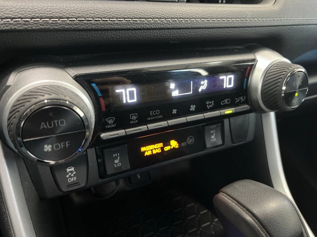 Used 2021 Toyota RAV4 XLE w/ XLE Grade Weather Package AWD/4WD image 14