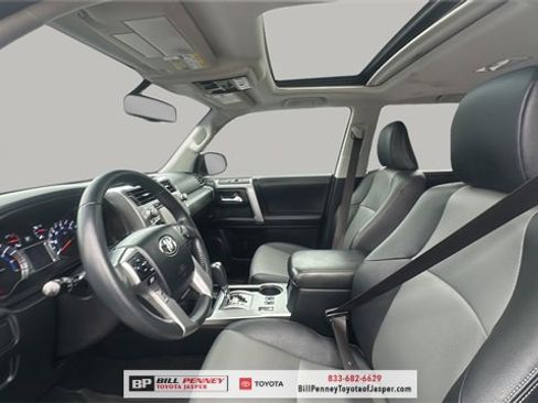 Used 2019 Toyota 4Runner SR5 Premium image 11