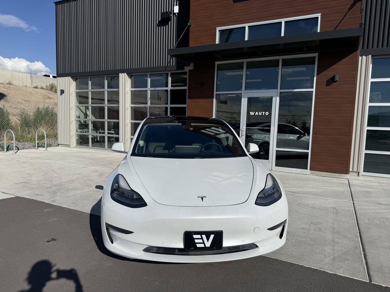 Used 2019 Tesla Model 3 Standard Range Plus RWD image 3