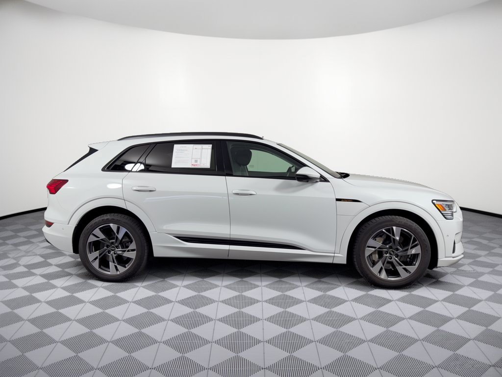 Used 2023 Audi e-tron Premium w/ Convenience Plus Package AWD/4WD image 8