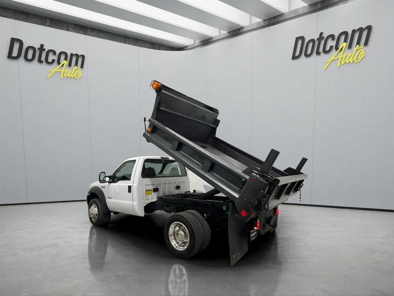 Used 2007 Ford F450 2WD Regular Cab Super Duty image 39