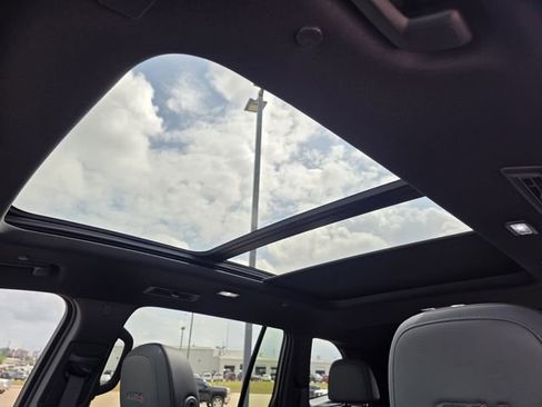 New 2026 GMC Acadia AT4 image 16