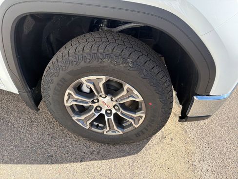 New 2026 GMC Sierra 1500 SLE image 11