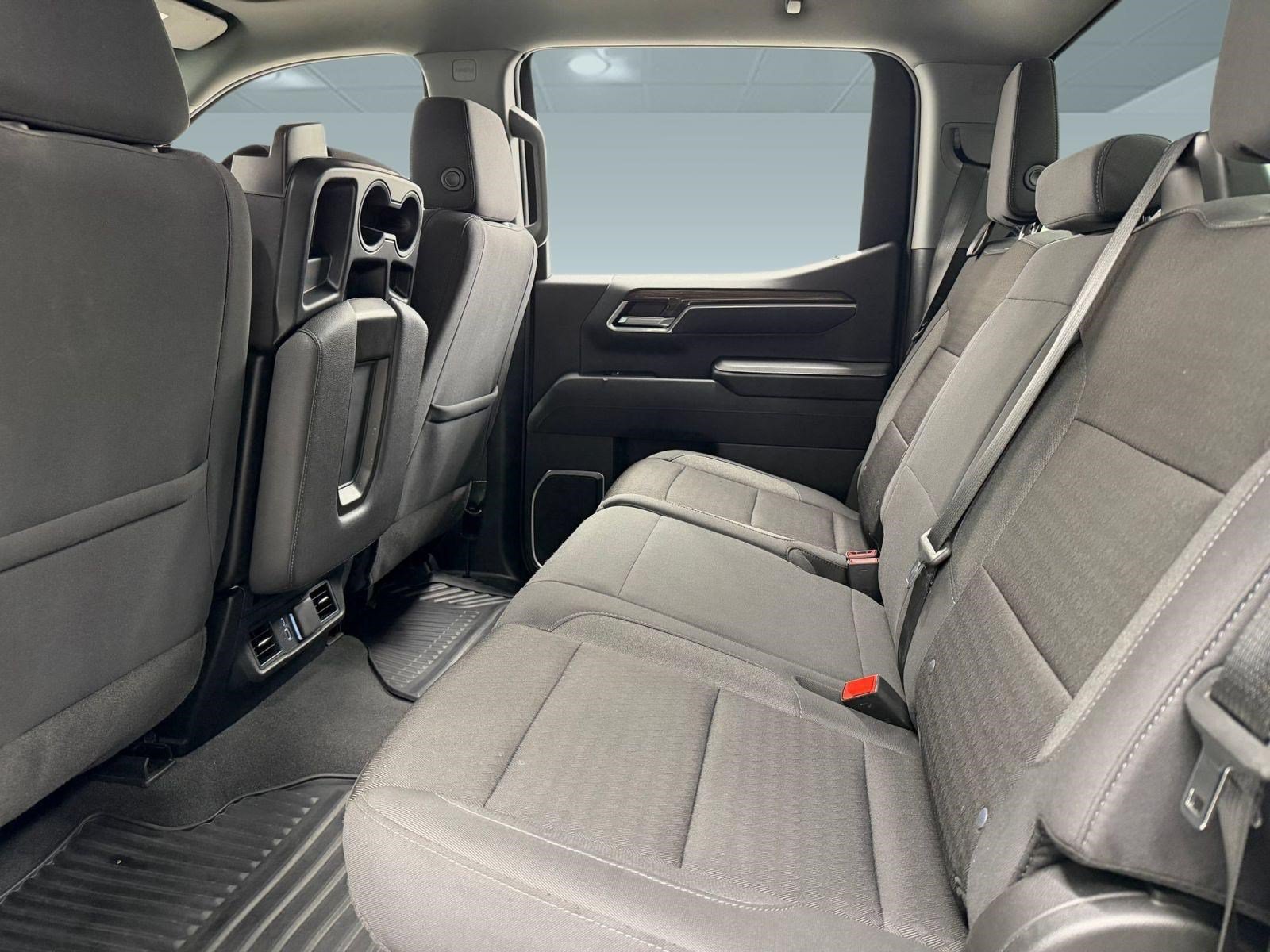 Used 2026 Chevrolet Silverado 1500 RST AWD/4WD image 29