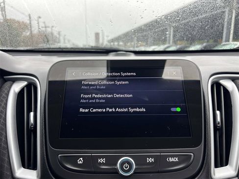 Used 2024 Chevrolet Malibu LT image 24