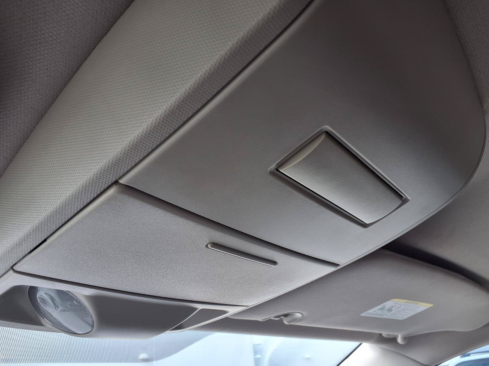 Used 2017 Dodge Grand Caravan SE w/ Power Window Group FWD image 12