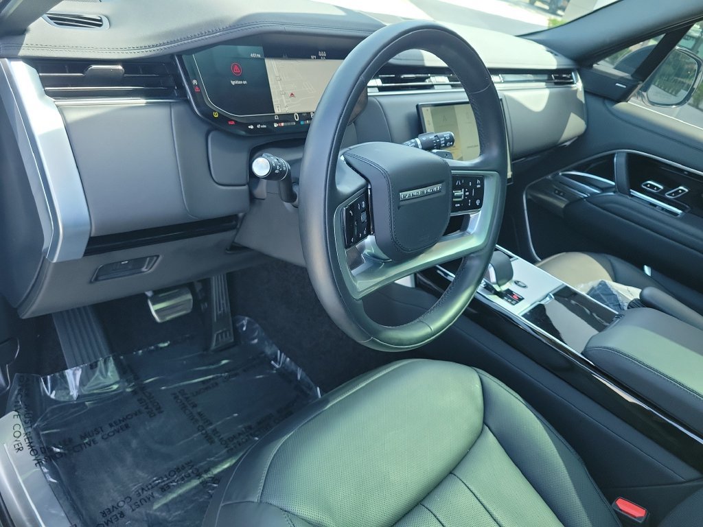 Used 2025 Land Rover Range Rover Long Wheelbase SE AWD/4WD image 25