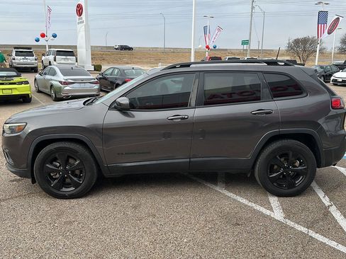 Used 2021 Jeep Cherokee Latitude Plus image 6