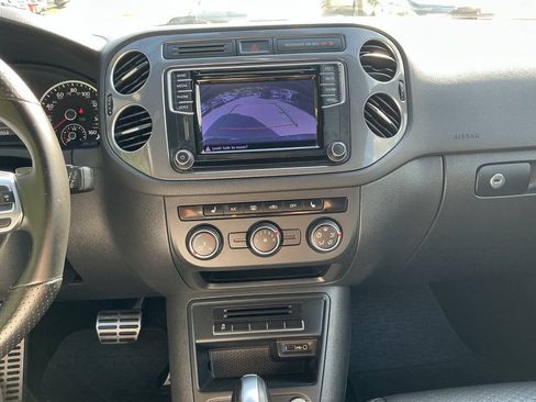 Used 2016 Volkswagen Tiguan SE AWD/4WD image 21