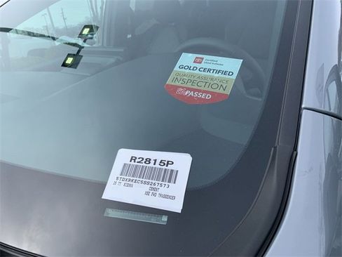 Used 2025 Toyota Sienna XSE image 40