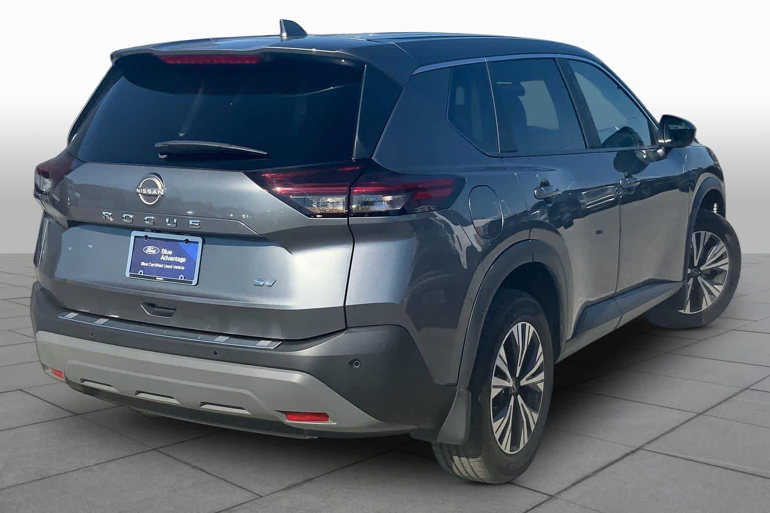 Used 2023 Nissan Rogue SV FWD image 13