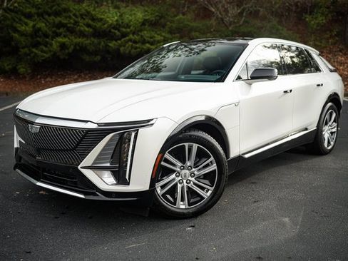 Used 2024 Cadillac Lyriq Tech image 1