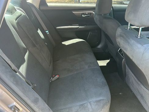 Used 2015 Nissan Altima 2.5 SV w/ Convenience Package FWD image 19