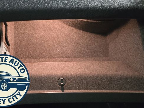 Used 2019 Mercedes-Benz GLA 250 4MATIC image 19