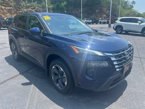Used 2026 Nissan Rogue SV FWD image 1