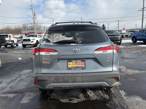 Used 2024 Toyota Corolla Cross LE image 5