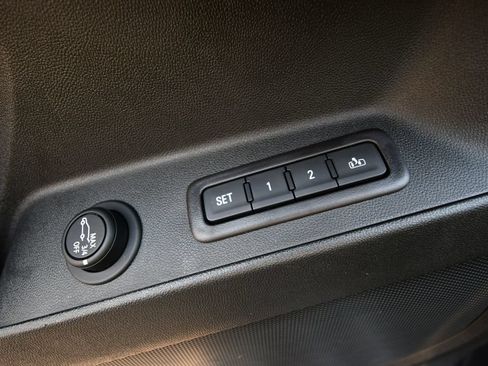 Used 2020 Chevrolet Equinox Premier AWD/4WD image 15