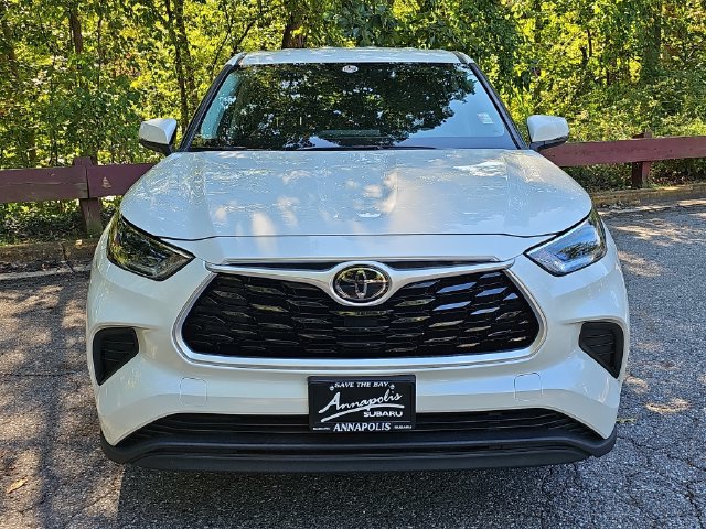 Used 2021 Toyota Highlander L AWD/4WD image 3