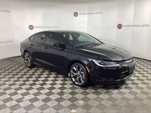 Used 2016 Chrysler 200 S w/ Comfort Group image 3