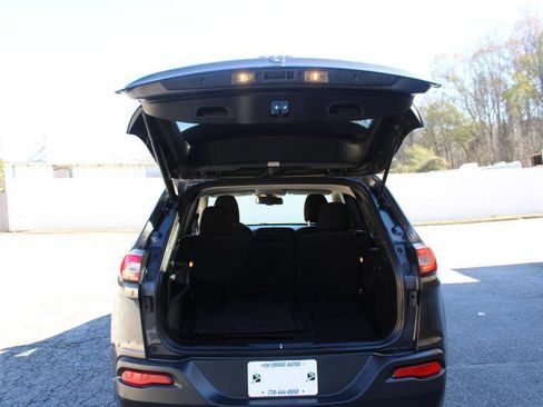 Used 2015 Jeep Cherokee Latitude w/ Comfort/Convenience Group FWD image 16