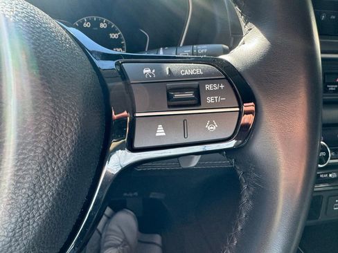 Used 2025 Honda Pilot EX-L image 21