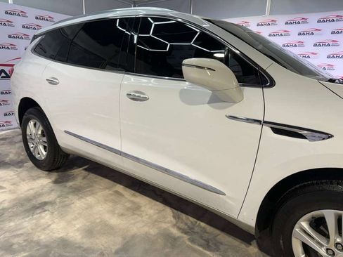 Used 2020 Buick Enclave Essence image 7