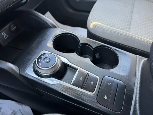 Used 2022 Ford Escape SE image 22