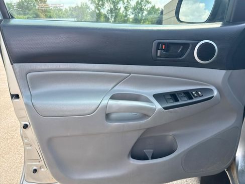 Used 2014 Toyota Tacoma 4x4 Double Cab image 15