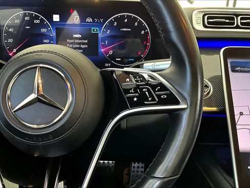 Certified 2022 Mercedes-Benz S 500 4MATIC w/ AMG Line Package image 25