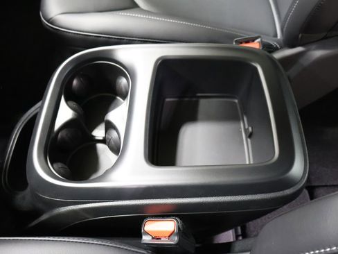 New 2026 Chrysler Pacifica Select image 24