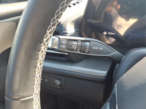 Used 2024 Chevrolet Traverse LT w/ Midnight/Sport Edition FWD image 18