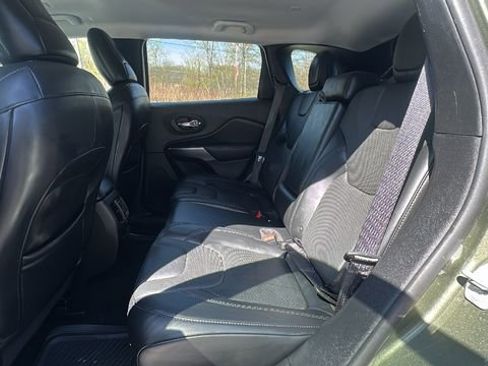 Used 2019 Jeep Cherokee Limited AWD/4WD image 31