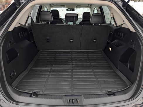 Used 2023 Ford Edge SEL image 18