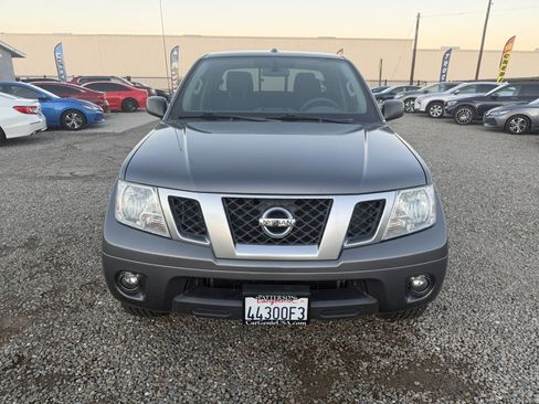 Used 2016 Nissan Frontier Desert Runner image 3