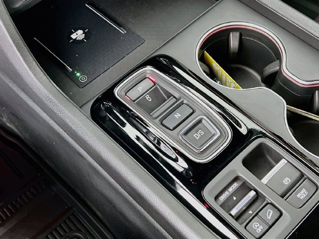 Used 2025 Honda Pilot Black Edition image 19